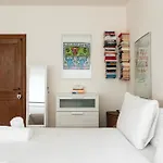Youhosty - Broletto 37 Appartement